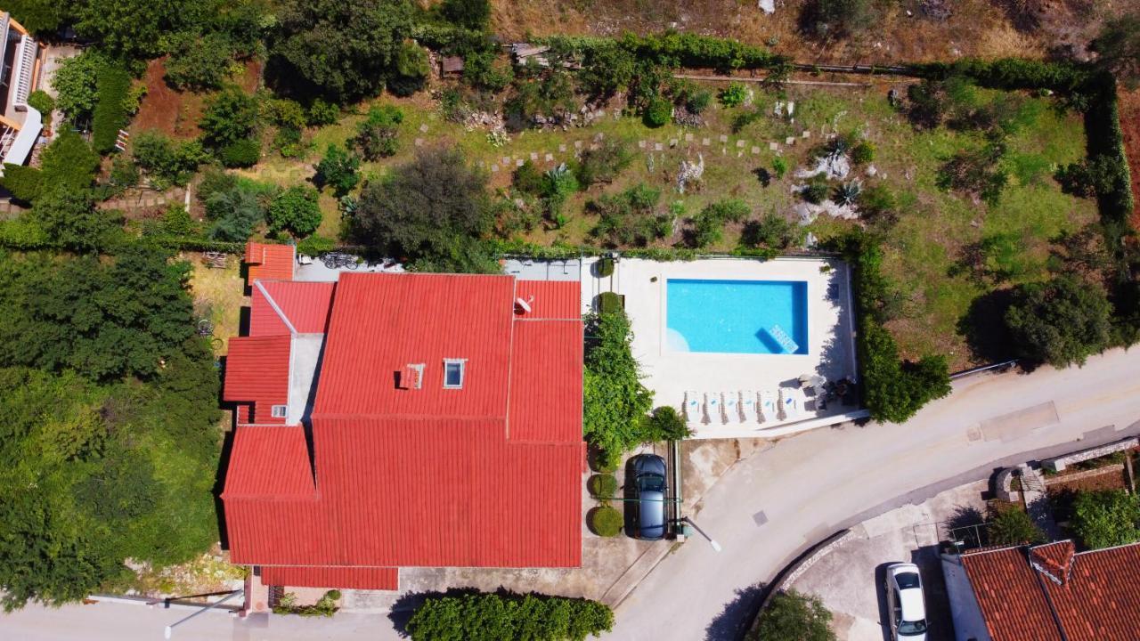 Apartments Marija Бибинє Екстер'єр фото