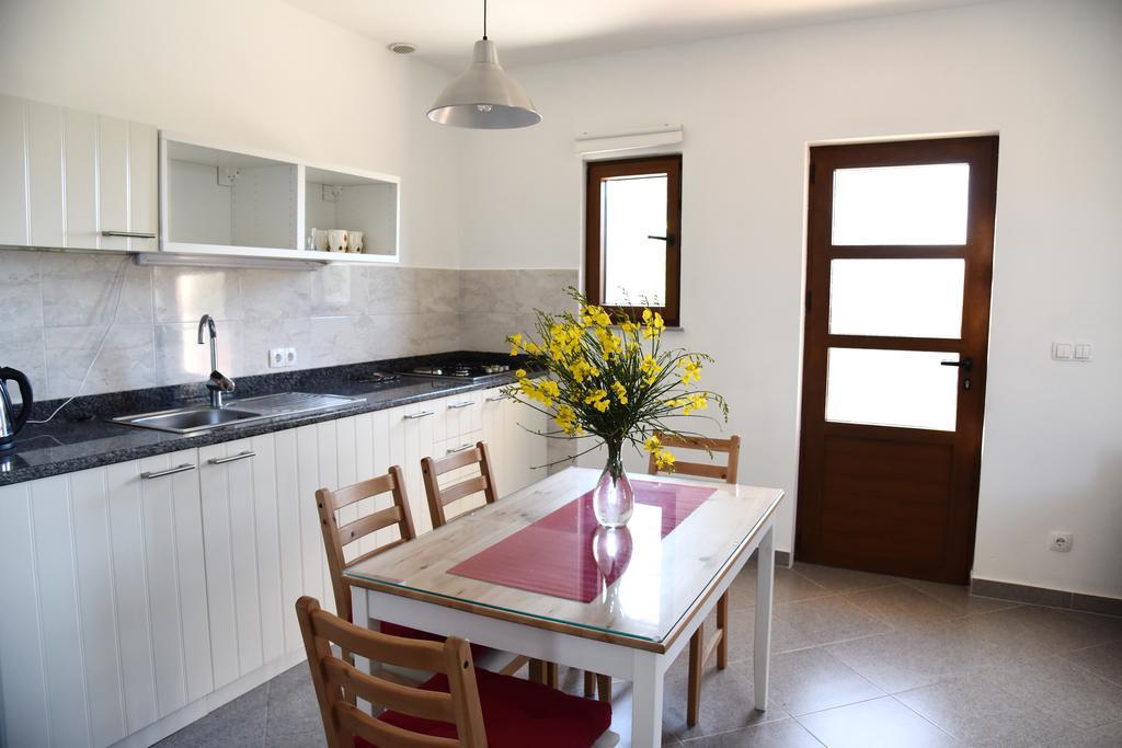 Apartments Marija Бибинє Екстер'єр фото