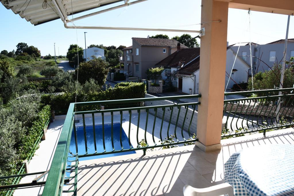 Apartments Marija Бибинє Екстер'єр фото