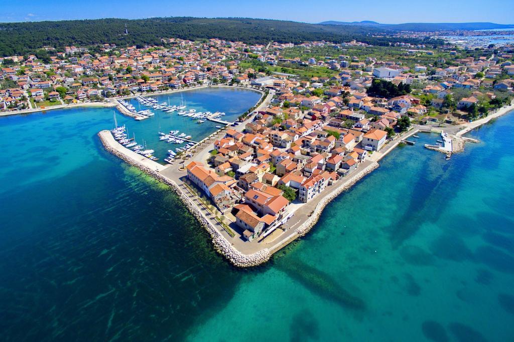 Apartments Marija Бибинє Екстер'єр фото